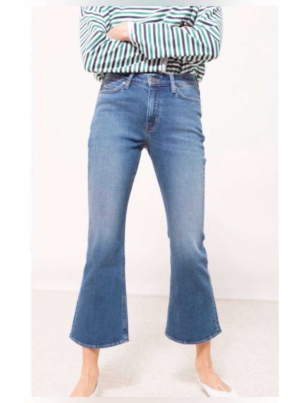 Anthropologie M.i.h. Marty High Rise Cropped Flare Medium Blue Jeans in Joa, 26